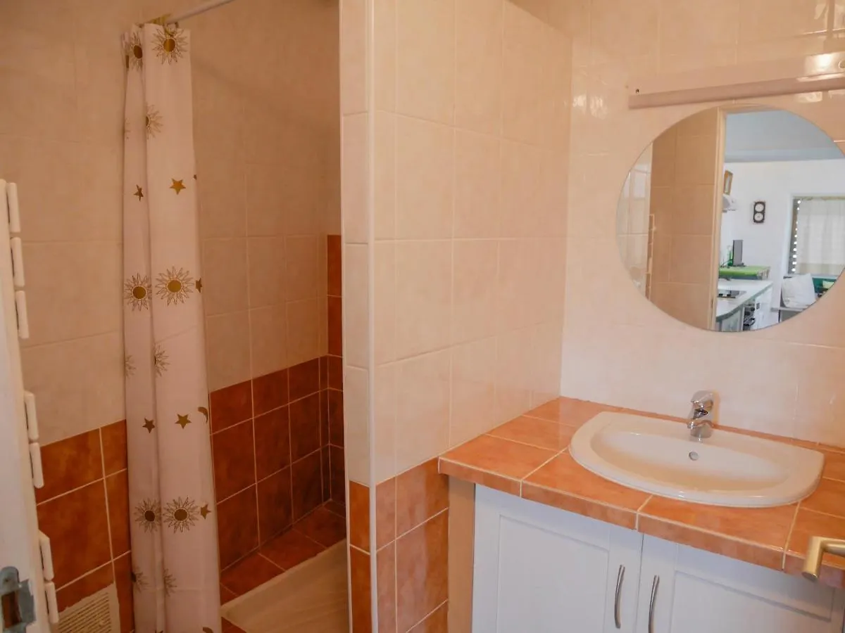 別荘 Maison 2 Ch. A Locmaria, 800M De La Plage, Jardin Clos, Animaux Ok, Equipements Complets - Fr-1-418-158 フランス